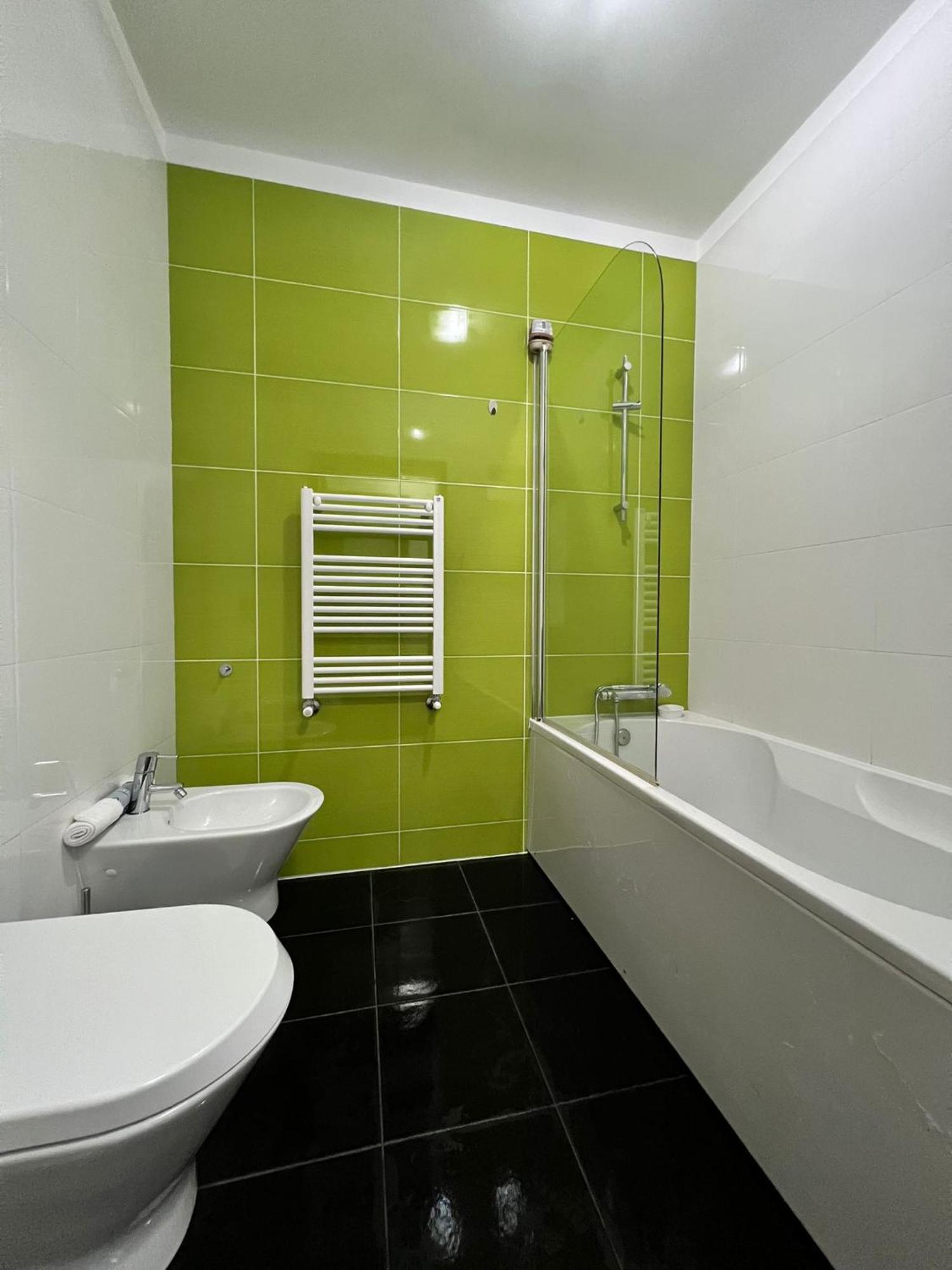 P&H Apartment Авейру Экстерьер фото